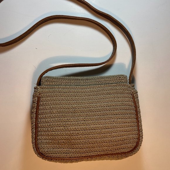 Frankie & Johnnie Tan Crocheted Shoulder Bag - Picture 2 of 5